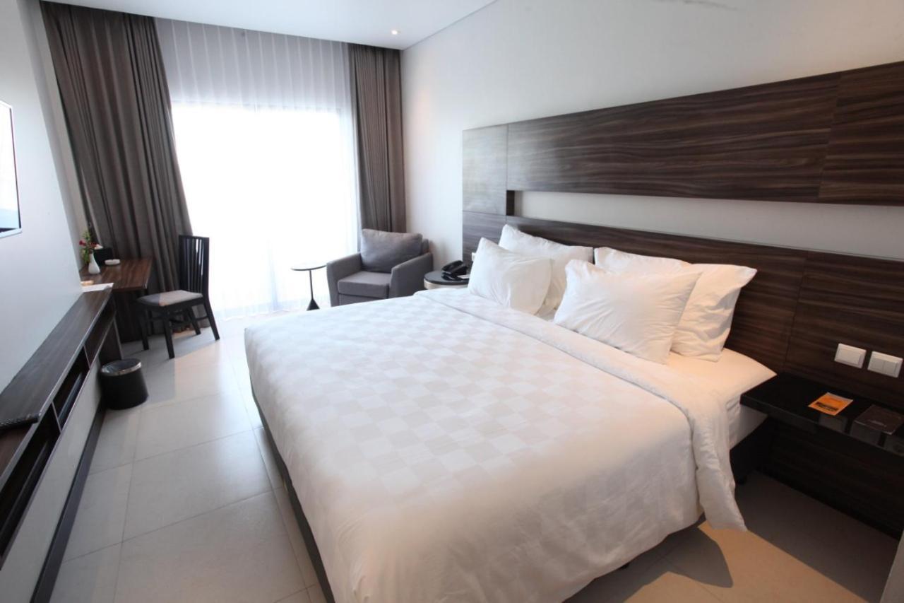 Helios Hotel & Convention Watampone Экстерьер фото