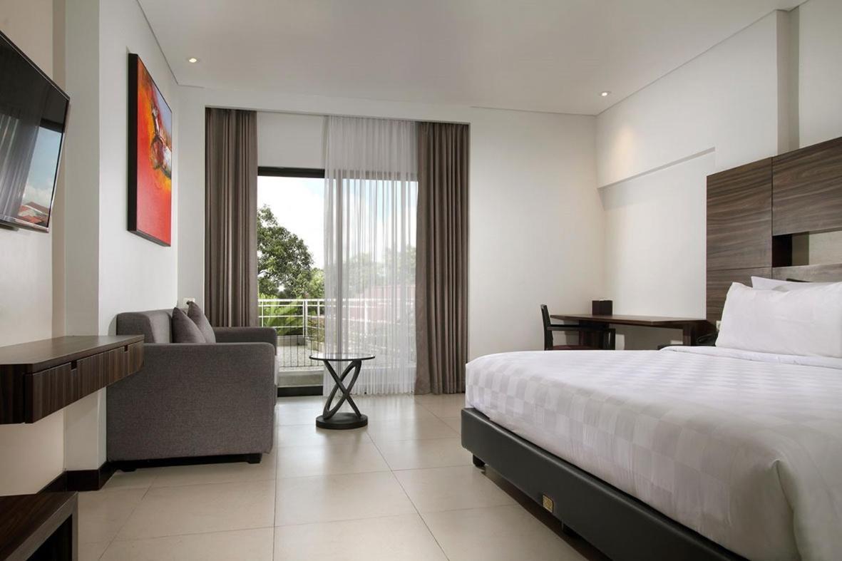 Helios Hotel & Convention Watampone Экстерьер фото