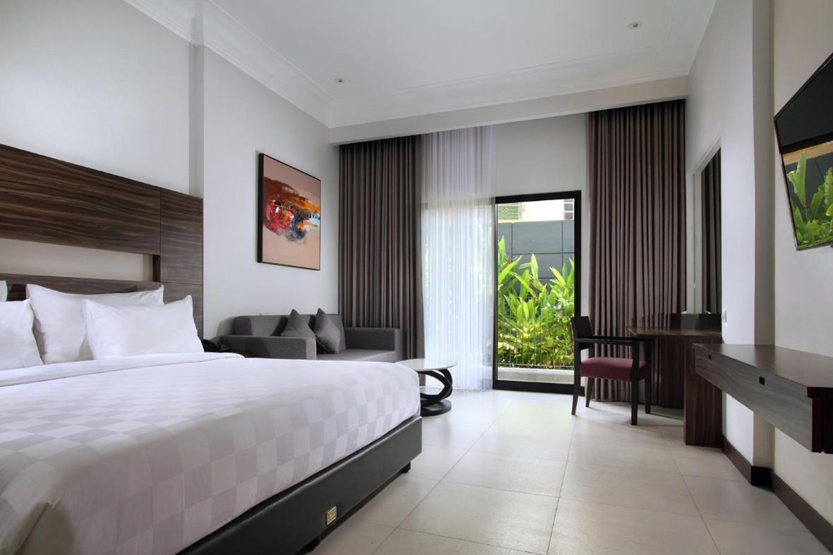 Helios Hotel & Convention Watampone Экстерьер фото